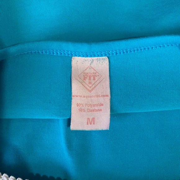 Square Fit Logo Criss Cross Athletic Tank Top Size Medium - Picture 9 of 11